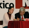 ¿Prestanombres de Obrador?